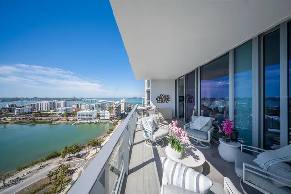 $12,000 | 1155 North Gulfstream Avenue, Unit 1607, Sarasota, FL 34236
