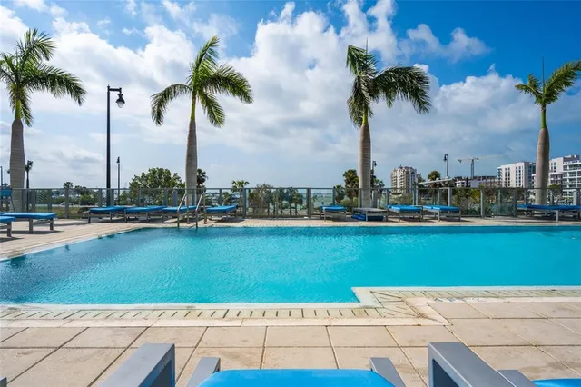 $12,000 | 1155 North Gulfstream Avenue, Unit 1607, Sarasota, FL 34236