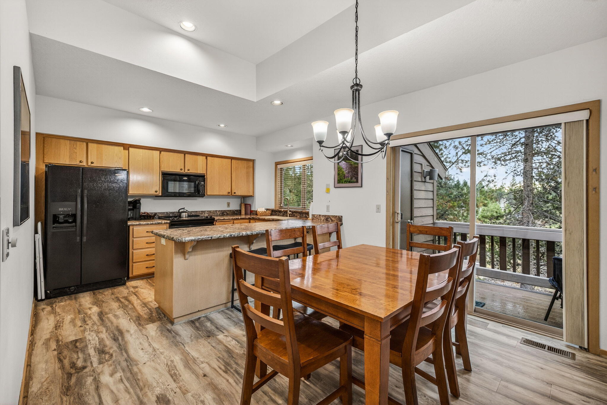 57319 Beaver Ridge Loop, Unit 2 Sunriver, OR 97707 - Photo 13 of 27 2025_12_17_57319_beaver_ridge_loop_unit2