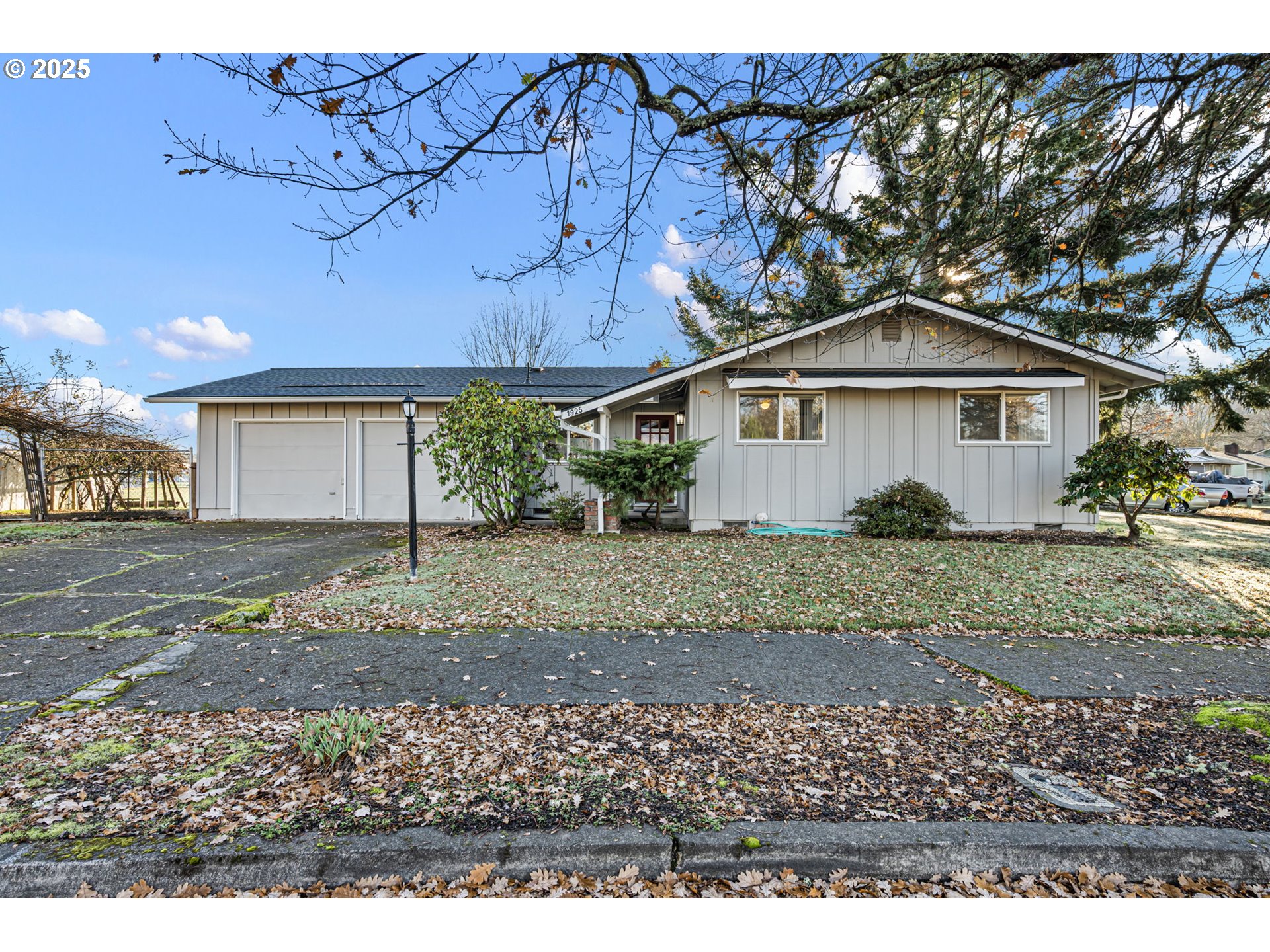 1925 Harvard Drive Eugene, OR 97405 - Photo 1 of 37