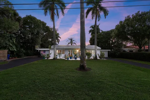 $924,900 | 2573 Southwest 30th Terrace, Fort Lauderdale, FL 33312