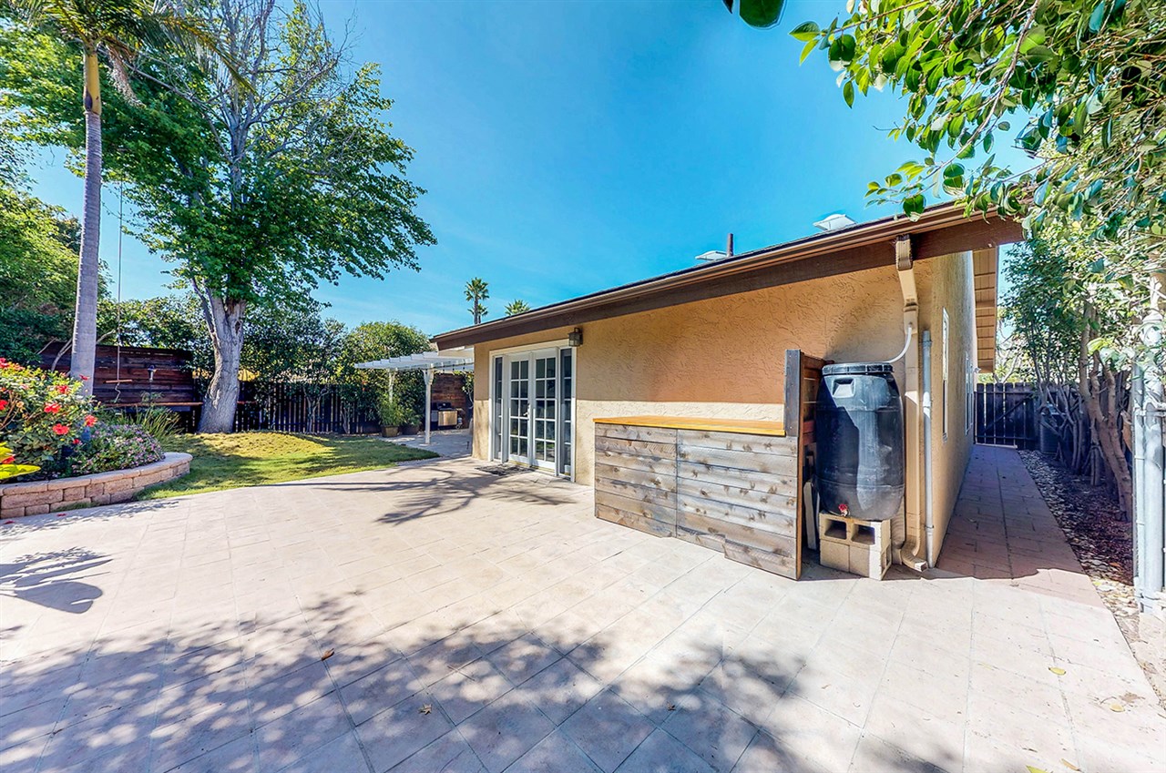 1949 Village Wood Road Encinitas, CA 92024 - Photo 22 of 24