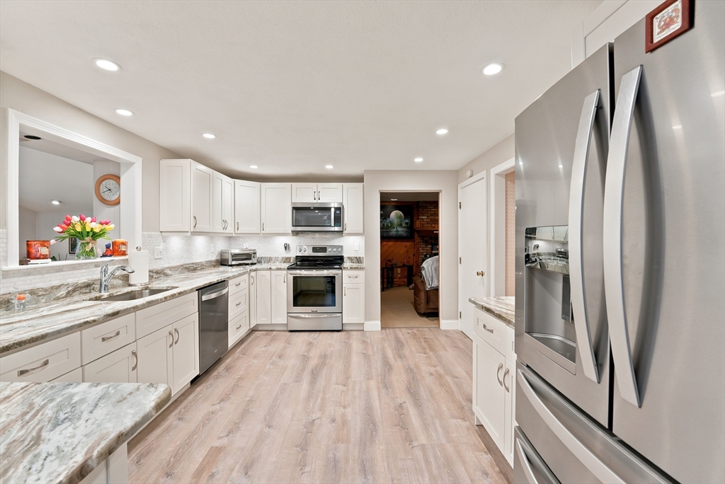 12 Swanson Road Framingham, MA 01701 - Photo 13 of 42