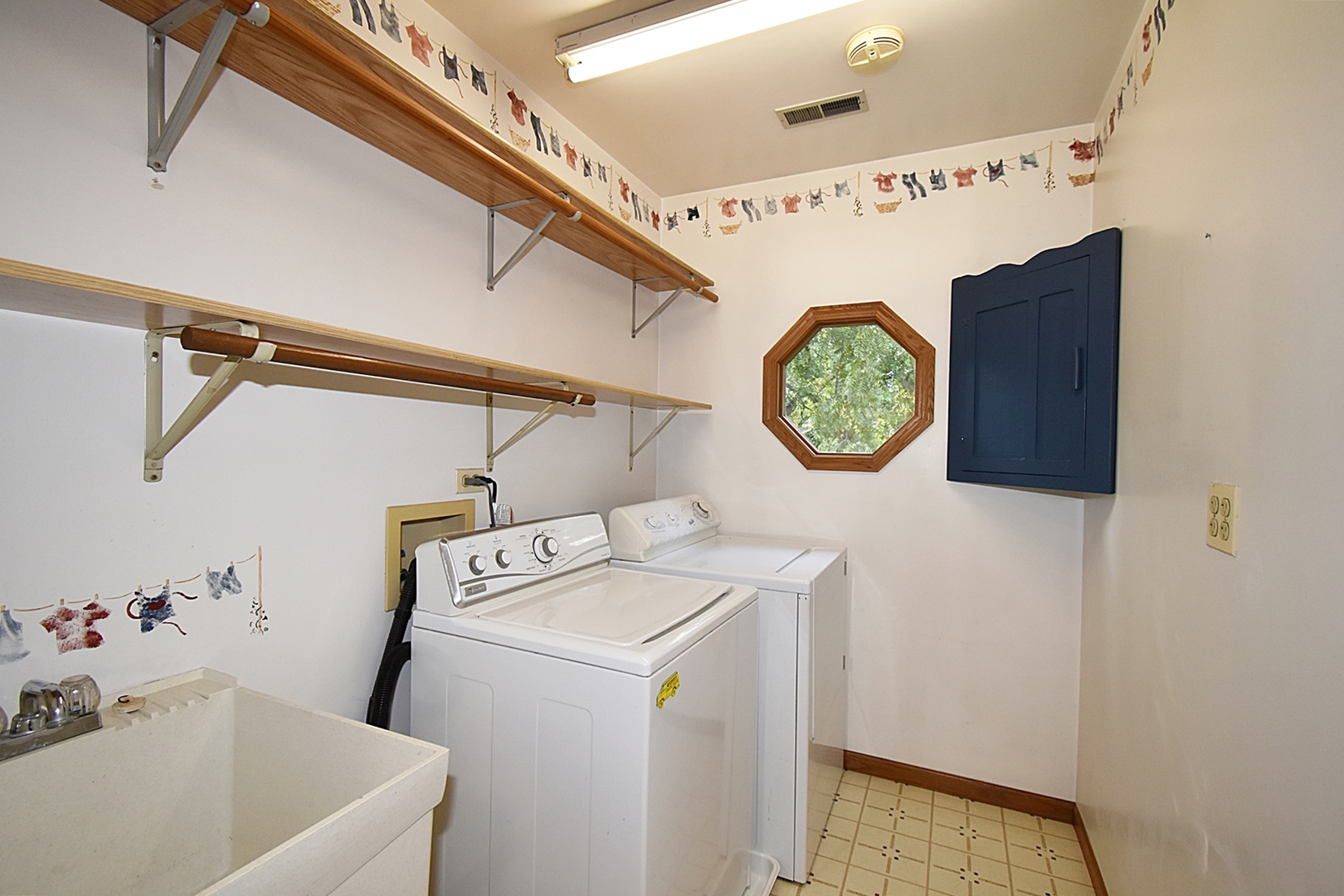 1590 Church Road Aurora, IL 60505 - Photo 25 of 48 Gallery Image 25