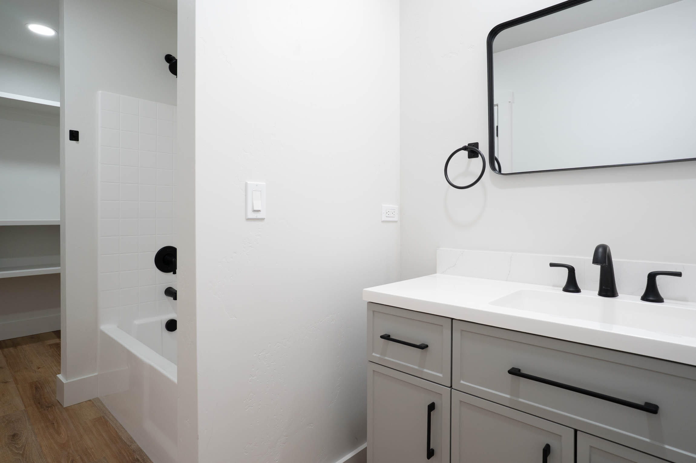 124 Cowcatcher Loop Bellevue, ID 83313 - Photo 29 of 57 Bedroom 2 ensuite Bathroom