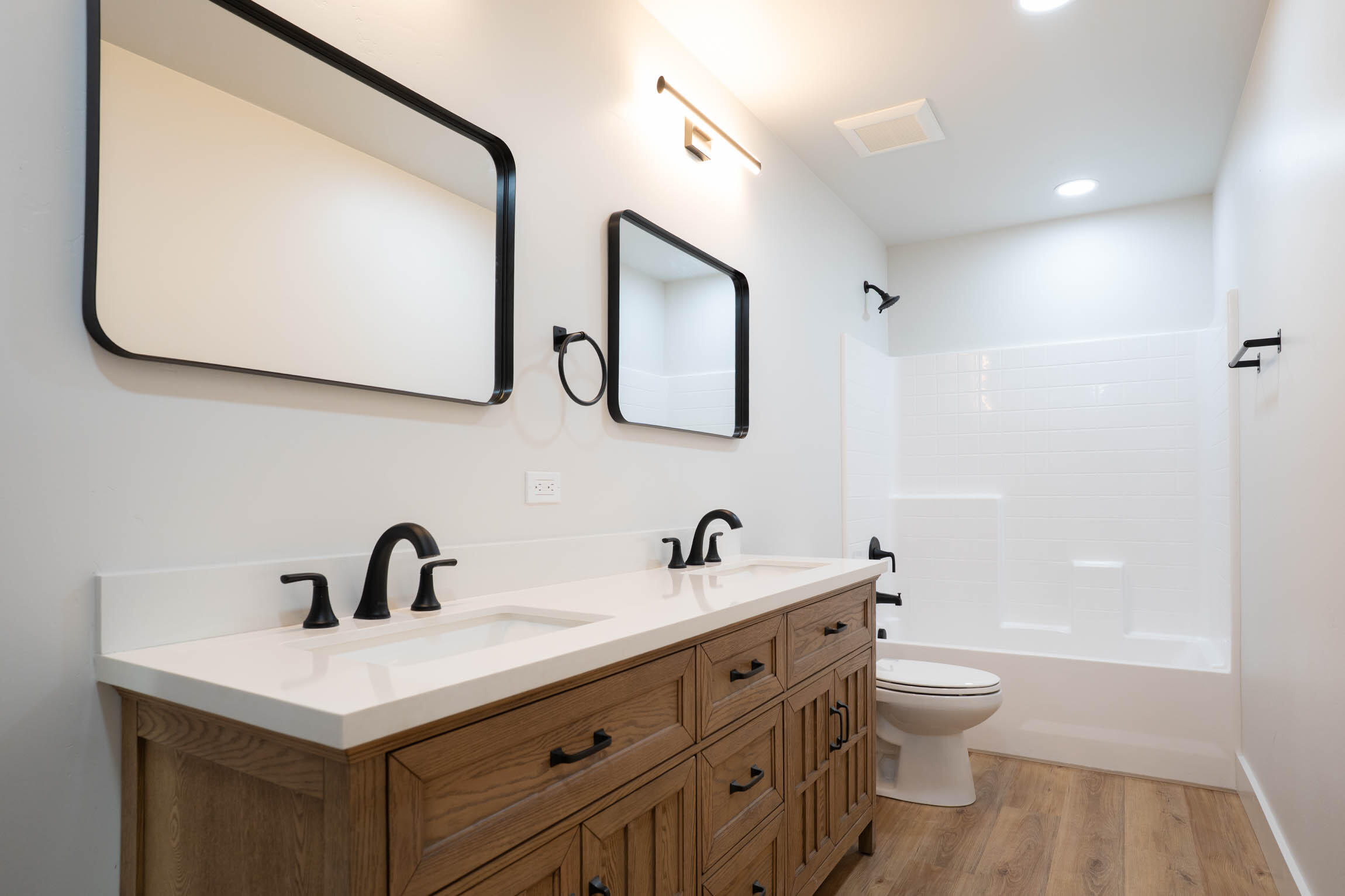 124 Cowcatcher Loop Bellevue, ID 83313 - Photo 33 of 57 Bathroom 3