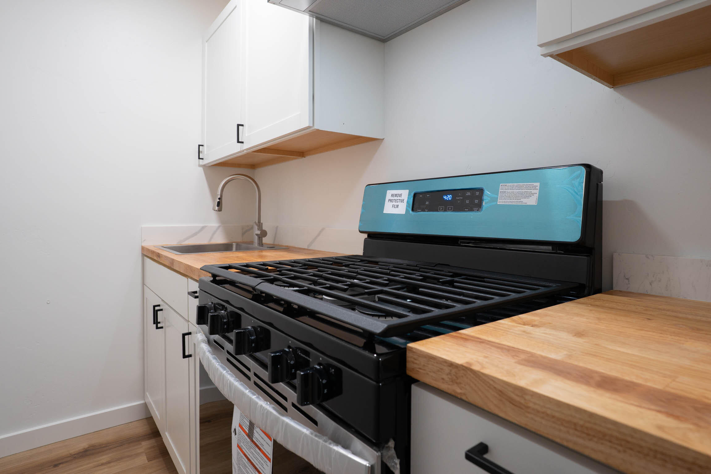 124 Cowcatcher Loop Bellevue, ID 83313 - Photo 41 of 57 Bonus Room with Kitchenette