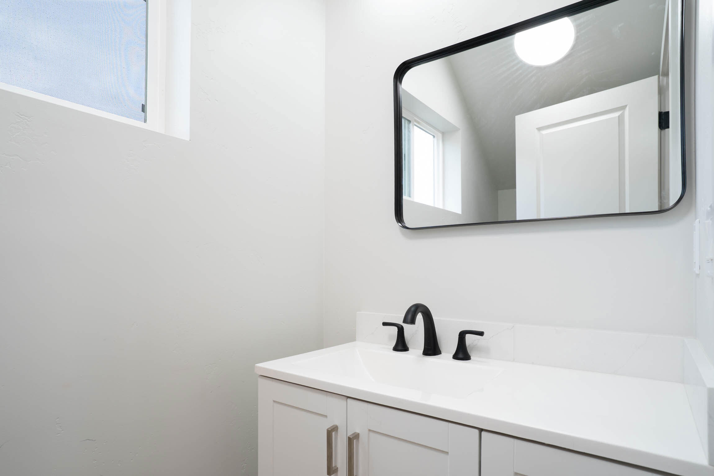 124 Cowcatcher Loop Bellevue, ID 83313 - Photo 44 of 57 Powder Room