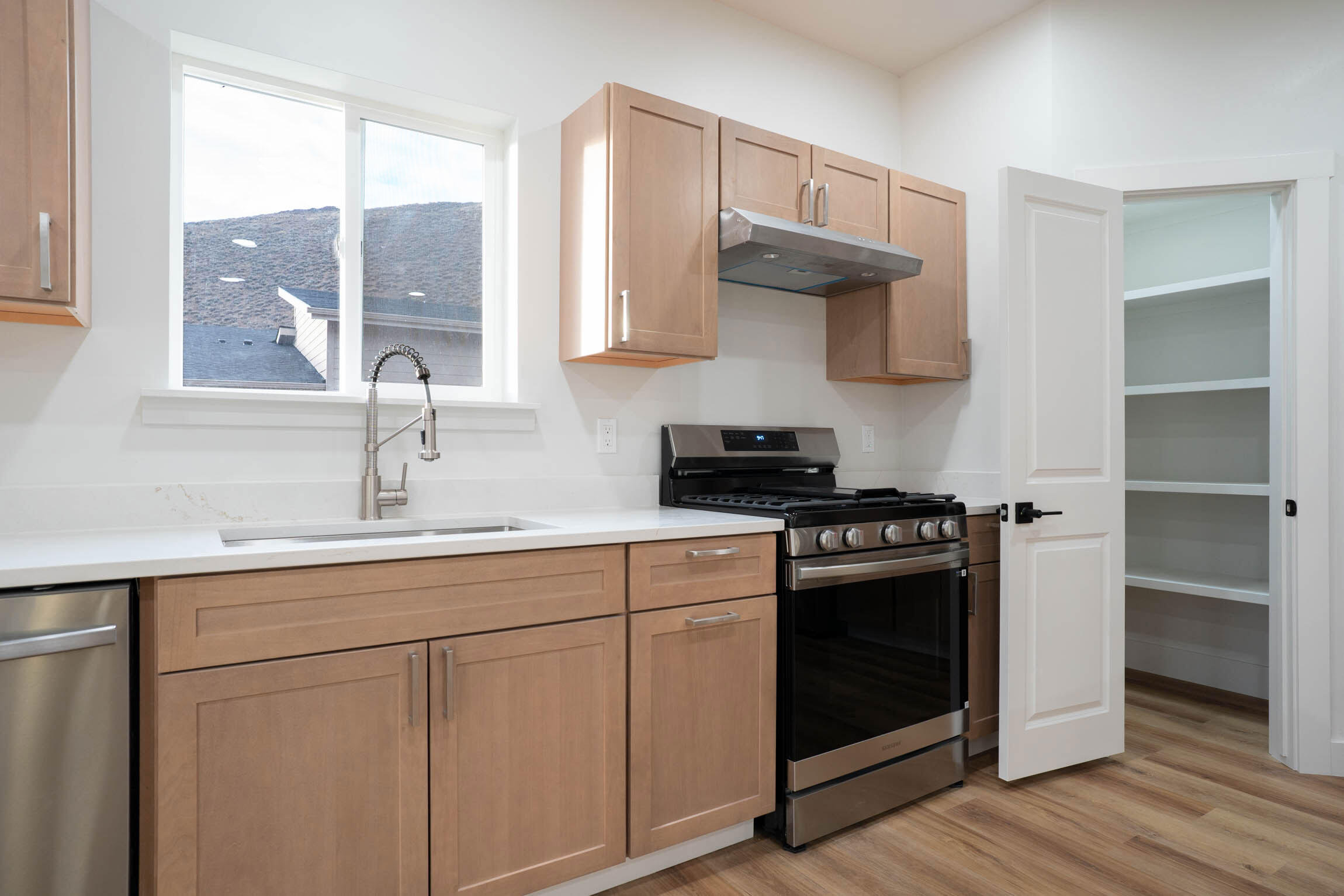 124 Cowcatcher Loop Bellevue, ID 83313 - Photo 5 of 57 Kitchen