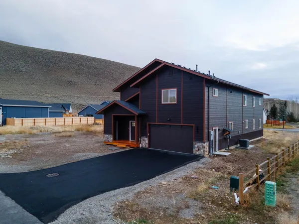 $1,100,000 | 124 Cowcatcher Loop, Bellevue, ID 83313
