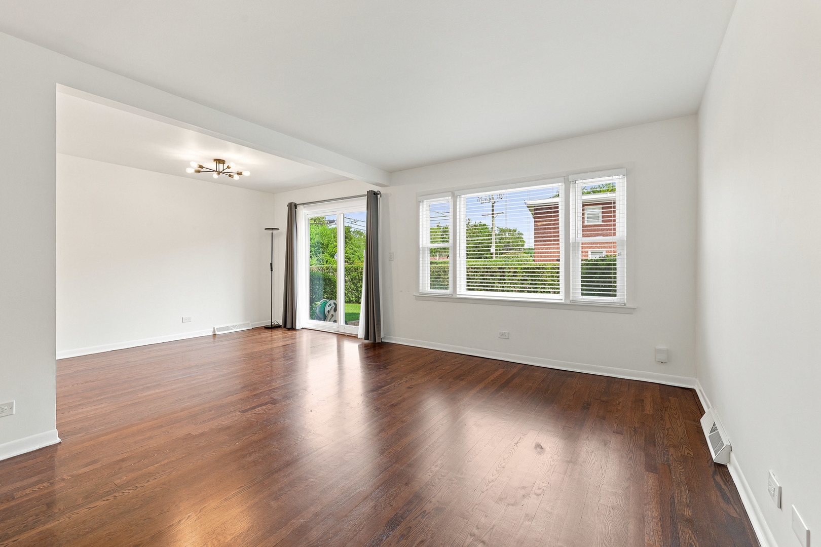 630 Hibbard Road Wilmette, IL 60091 - Photo 9 of 27