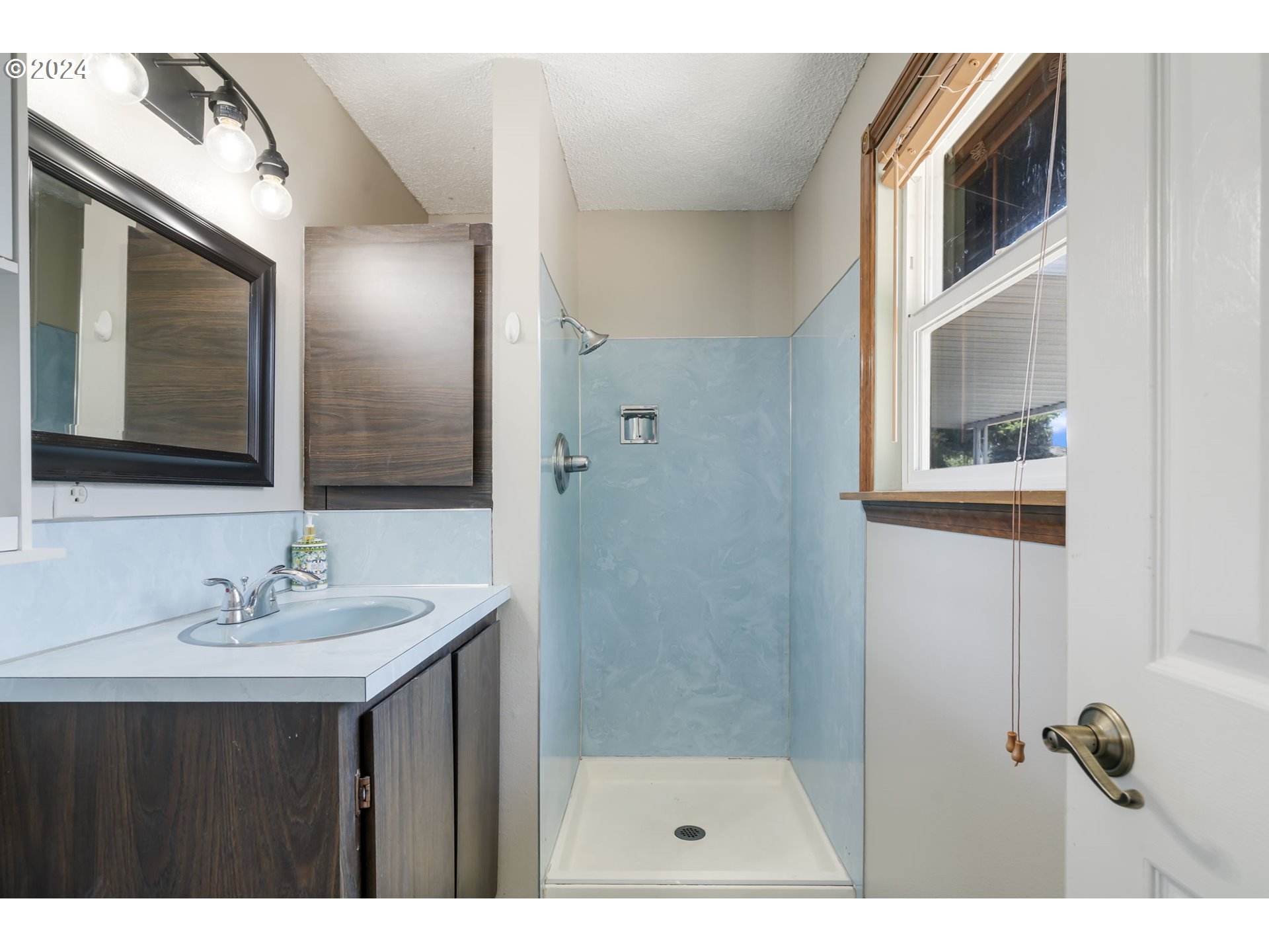 8711 Southeast Jannsen Road Portland, OR 97267 - Photo 29 of 41 Gallery Image 29