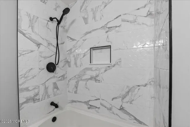 $400,000 | 2 Van Gogh Street, Toms River, NJ 08757