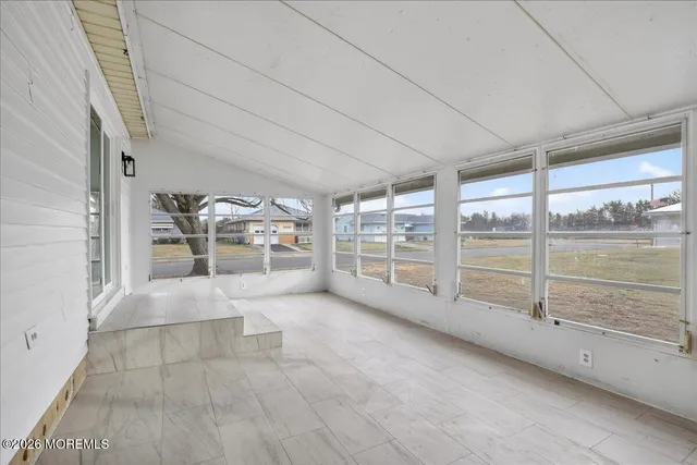 $400,000 | 2 Van Gogh Street, Toms River, NJ 08757