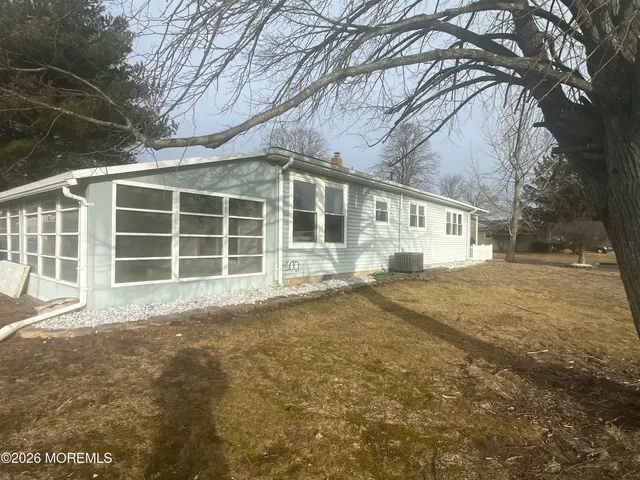 $400,000 | 2 Van Gogh Street, Toms River, NJ 08757