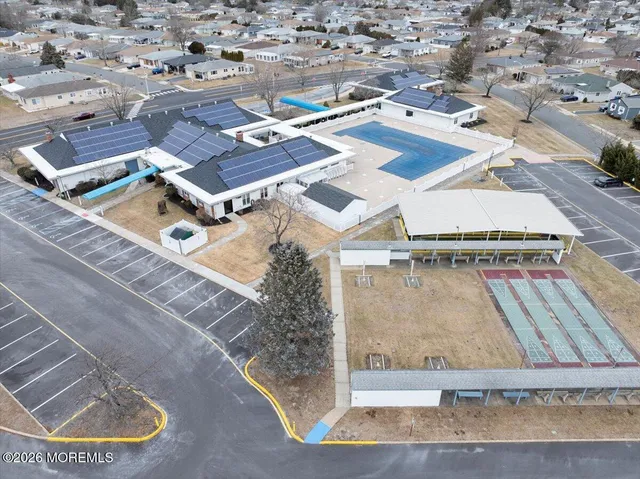 $400,000 | 2 Van Gogh Street, Toms River, NJ 08757