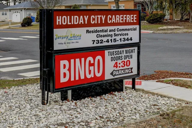 $400,000 | 2 Van Gogh Street, Toms River, NJ 08757