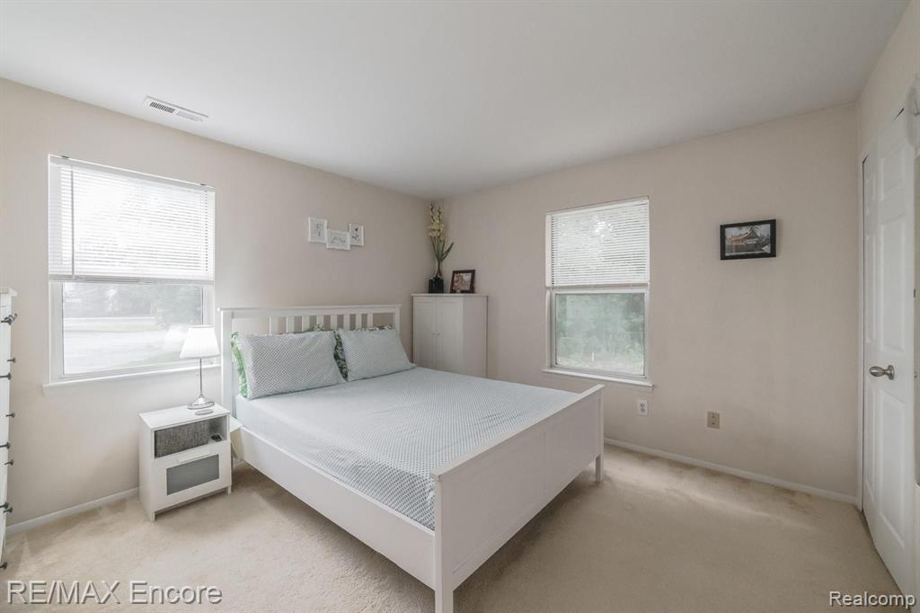 1510 Porter Circle Rochester Hills, MI 48307 - Photo 15 of 28