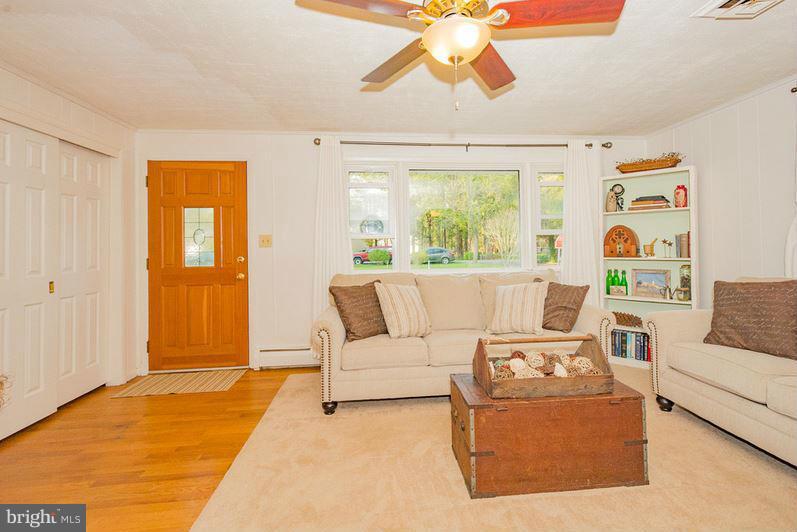 24336 Half Pone Point Road Hollywood, MD 20636 - Photo 7 of 23 Living Room