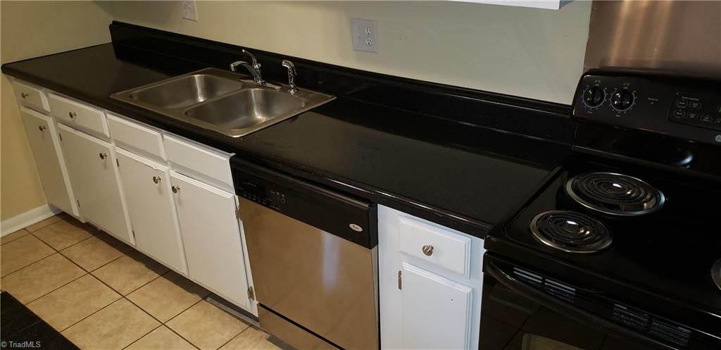 5735 Bramblegate Road, Unit A Greensboro, NC 27409 - Photo 8 of 12 Kitchen