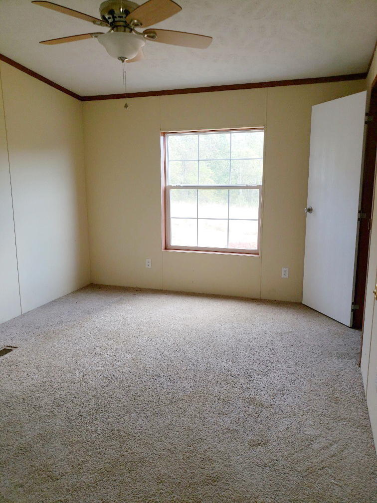 1008 Bennettown Road Covington, VA 24426 - Photo 14 of 16 IMG_4178_066