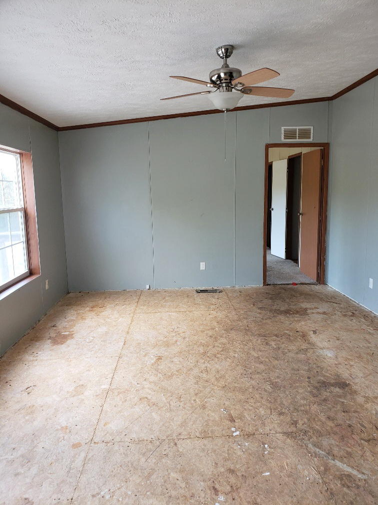 1008 Bennettown Road Covington, VA 24426 - Photo 3 of 16 IMG_4178_027