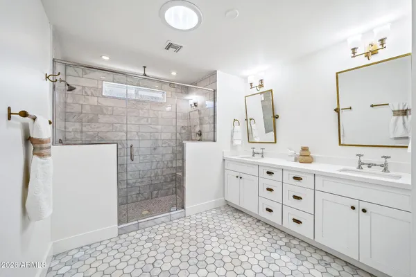 $3,400,000 | 3131 North 53rd Place, Phoenix, AZ 85018