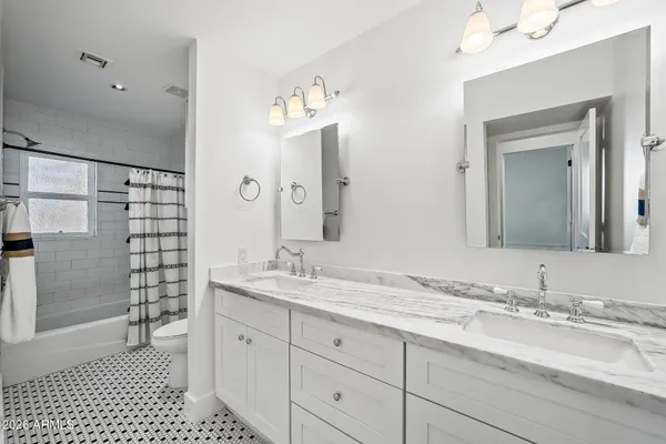 $3,400,000 | 3131 North 53rd Place, Phoenix, AZ 85018