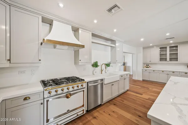 $3,400,000 | 3131 North 53rd Place, Phoenix, AZ 85018