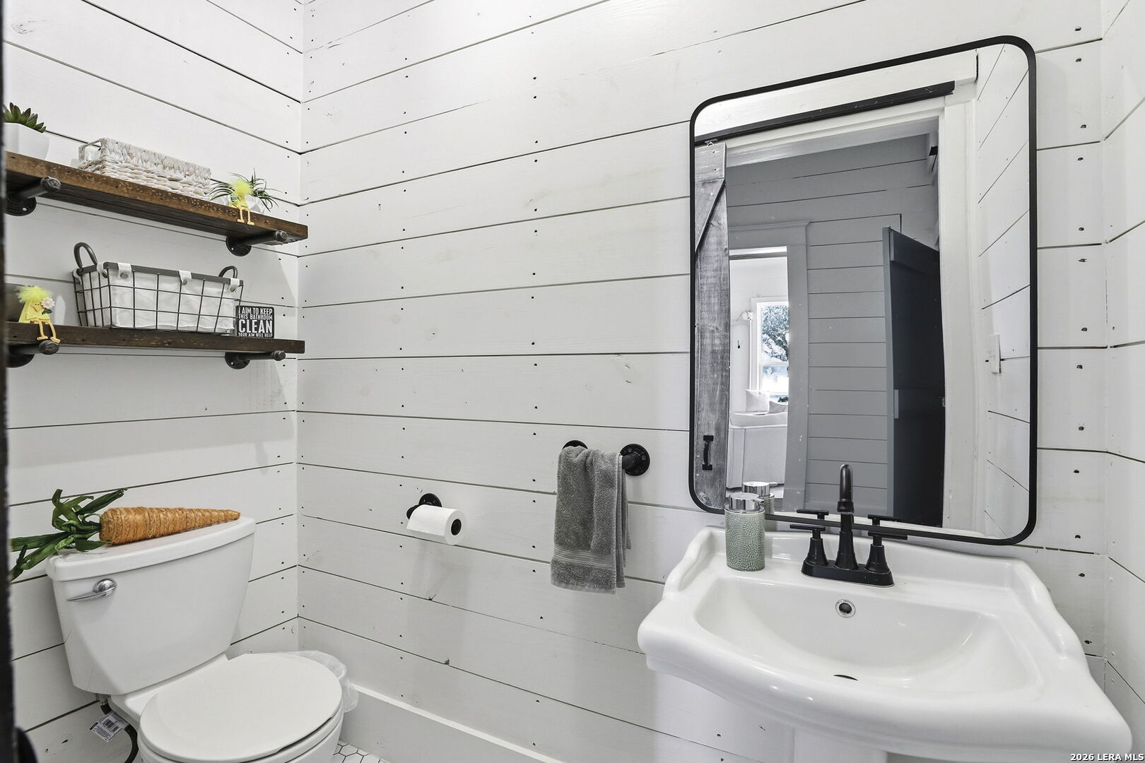 6673 Center Point Road San Marcos, TX 78666 - Photo 23 of 37