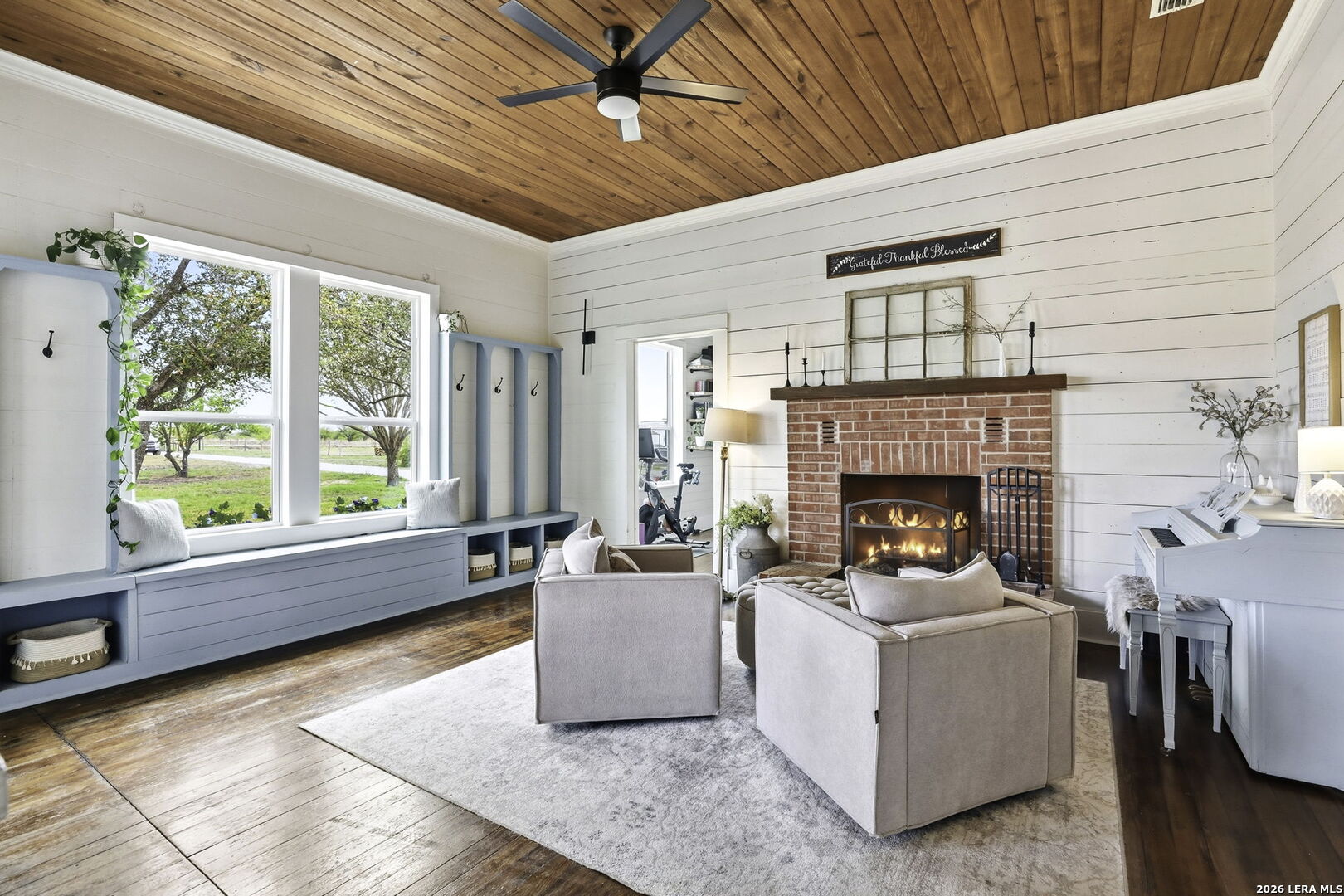 6673 Center Point Road San Marcos, TX 78666 - Photo 4 of 37