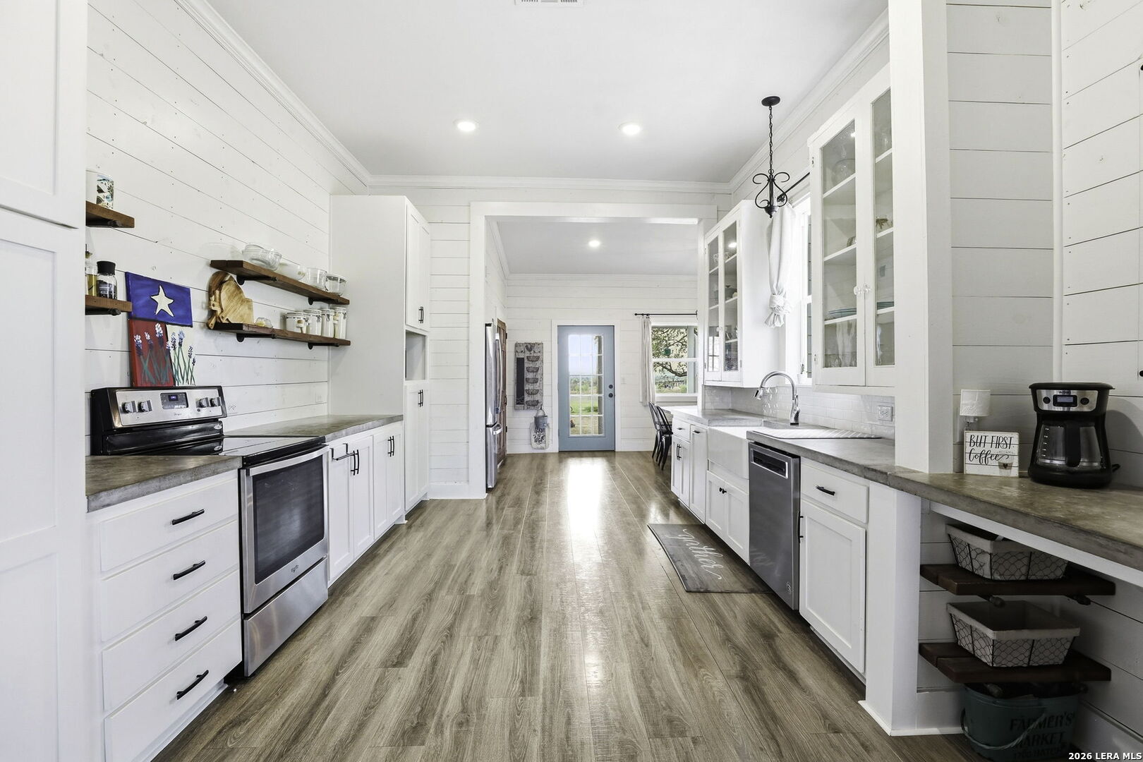 6673 Center Point Road San Marcos, TX 78666 - Photo 9 of 37