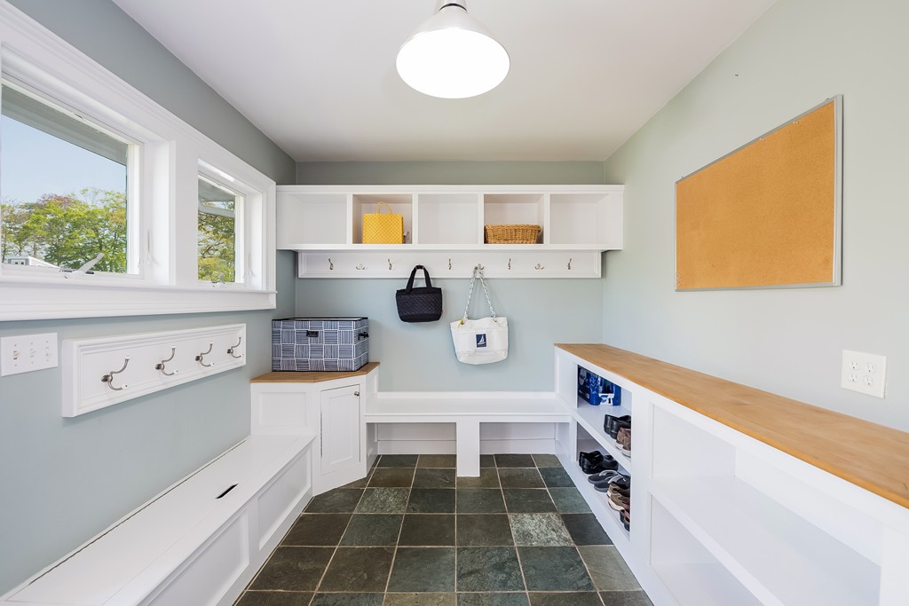 21 Woodholm Road Manchester, MA 01944 - Photo 17 of 30 Gallery Image 17