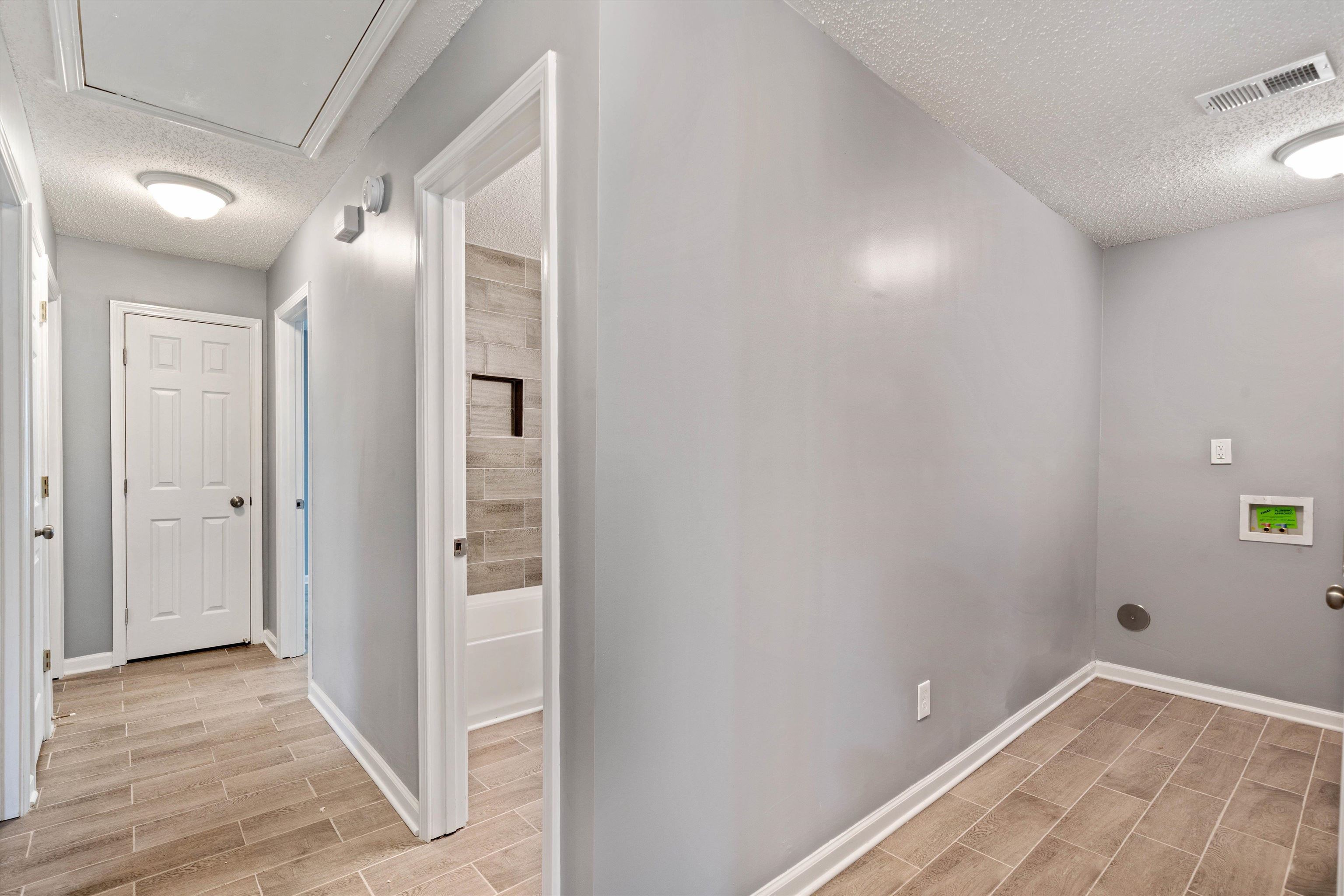 487 Delta Road Memphis, TN 38109 - Photo 14 of 25 a view of an empty room