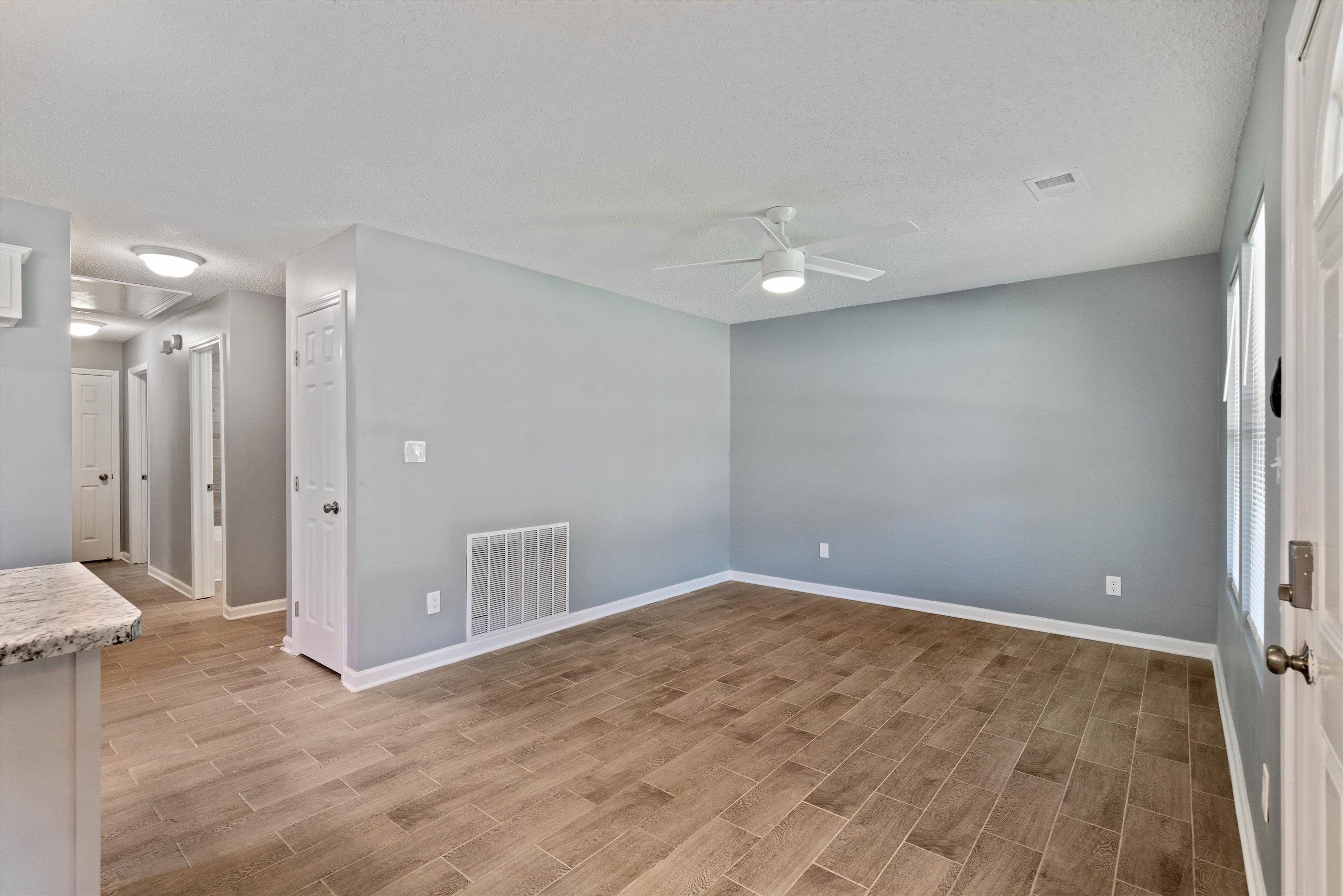 487 Delta Road Memphis, TN 38109 - Photo 4 of 25 a view of an empty room