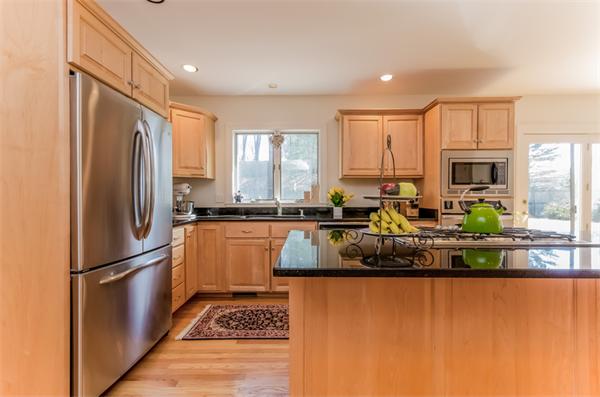 1045 Bay Road Hamilton, MA 01982 - Photo 11 of 27