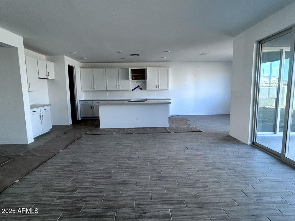 04 KITCHEN 2