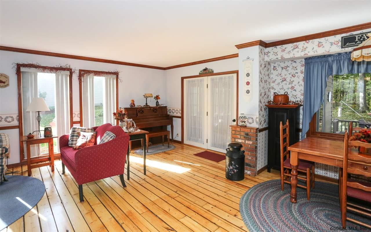 68 Denison Road Schenectady, NY 12309 - Photo 3 of 25 Photo 3