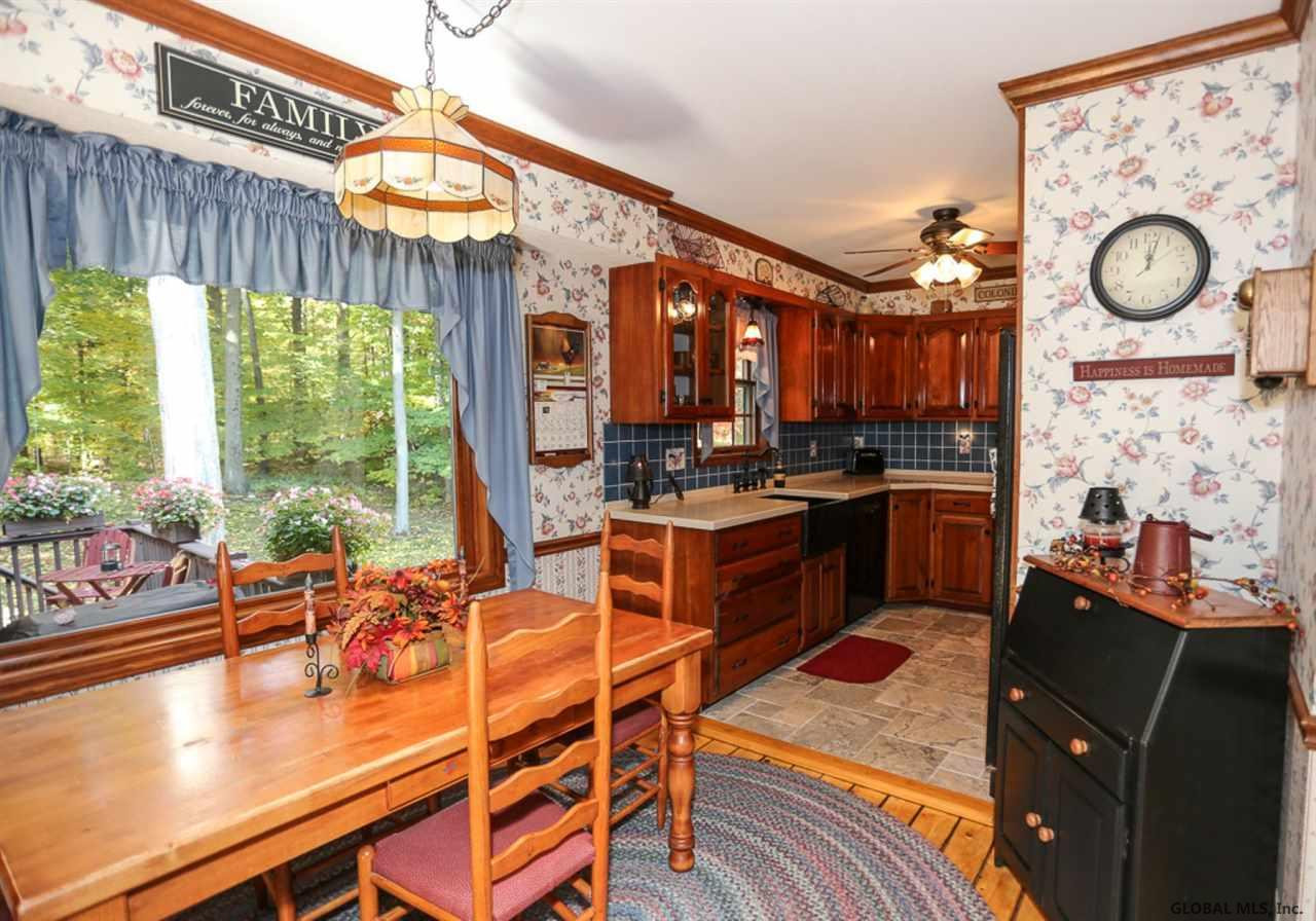 68 Denison Road Schenectady, NY 12309 - Photo 6 of 25 Photo 6