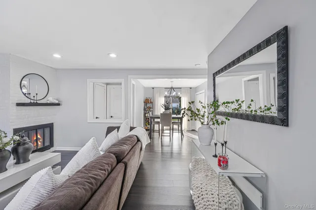 a picture of a bench in front of