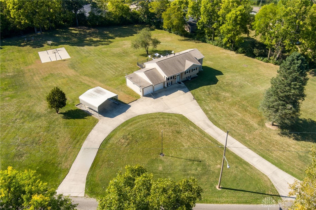 1109 Montgomery Avenue Springfield, OH 45506 - Photo 1 of 63