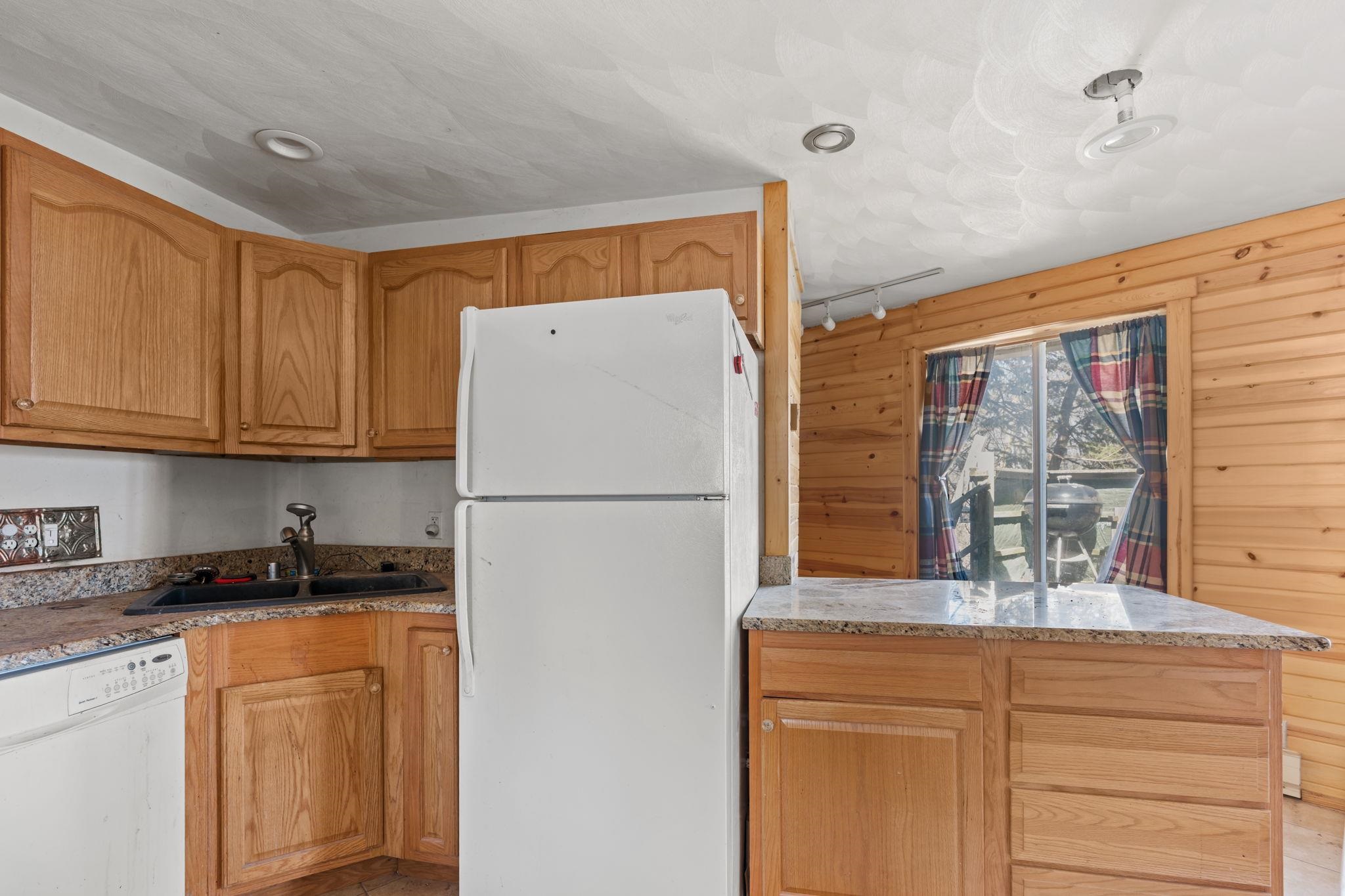 W10636 Cascade Mountain Road Portage, WI 53901 - Photo 8 of 41