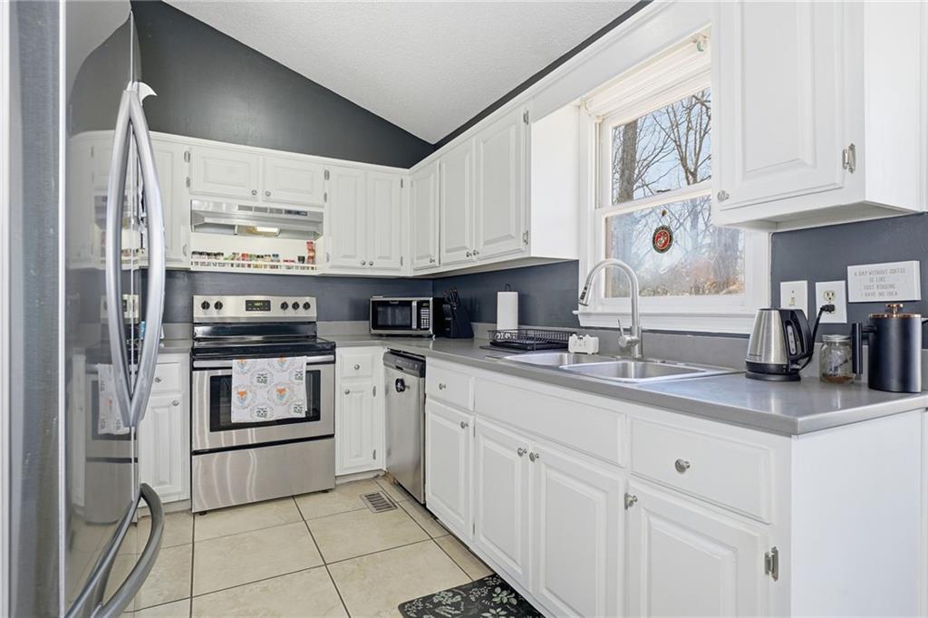 18 Ridgeview Court Southwest Cartersville, GA 30120 - Photo 6 of 31