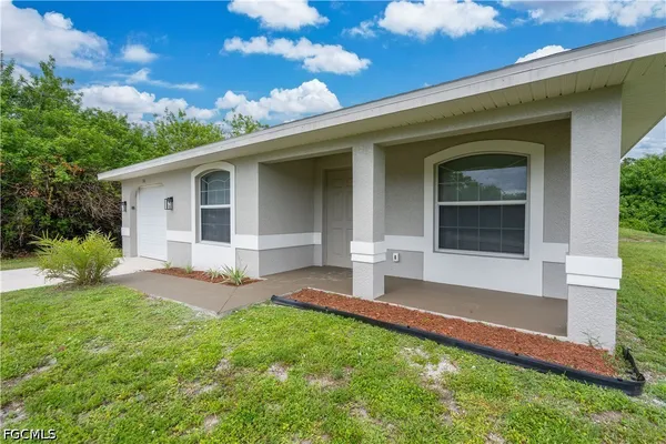 $239,900 | 546 Sherwood Avenue South, Lehigh Acres, FL 33974