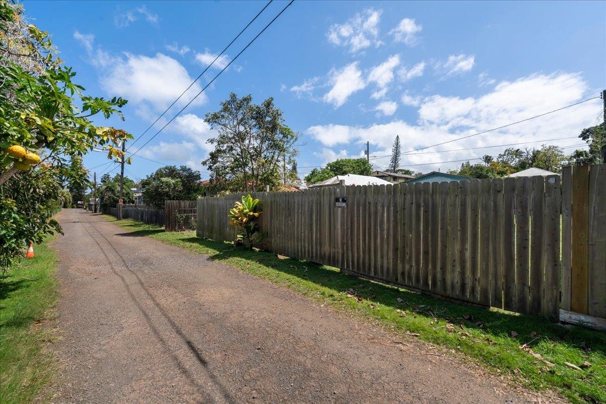 956 Kahealani Street Haiku, HI 96708 - Photo 14 of 27 a view of a backyard with green space