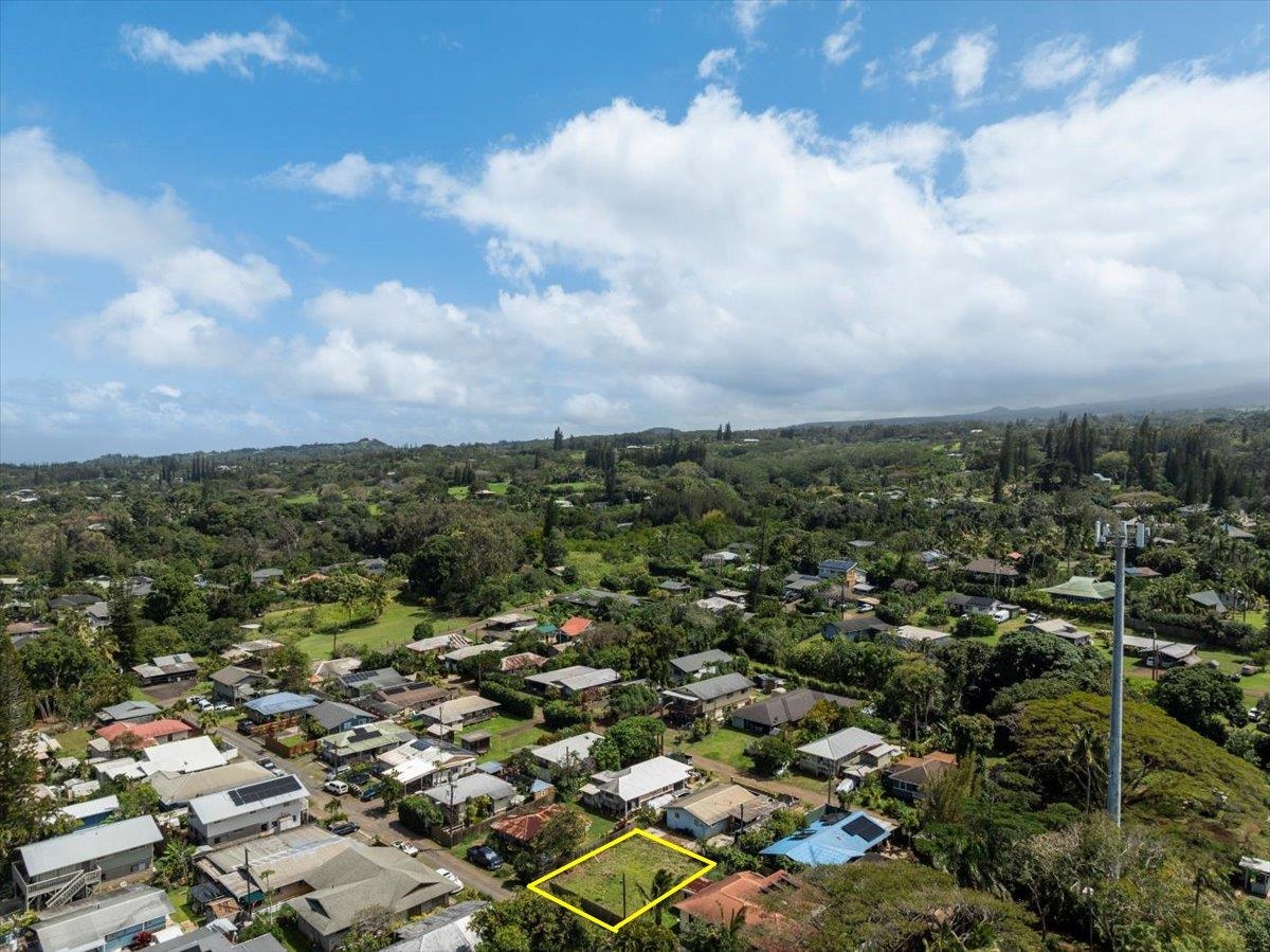 956 Kahealani Street Haiku, HI 96708 - Photo 17 of 27 an aerial view of multiple house