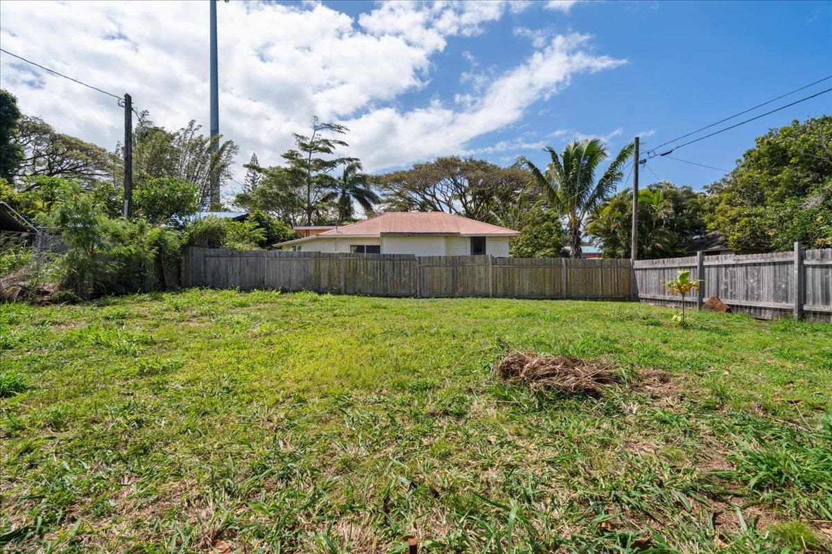 956 Kahealani Street Haiku, HI 96708 - Photo 25 of 27 a view of a house with a yard
