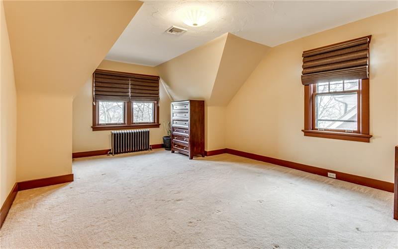 7549 Graymore Road Pittsburgh, PA 15221 - Photo 14 of 25 Gallery Image 14