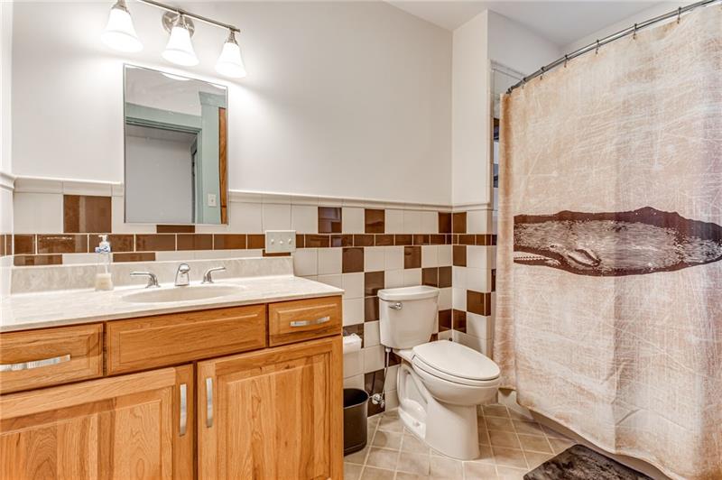 7549 Graymore Road Pittsburgh, PA 15221 - Photo 21 of 25 Gallery Image 21