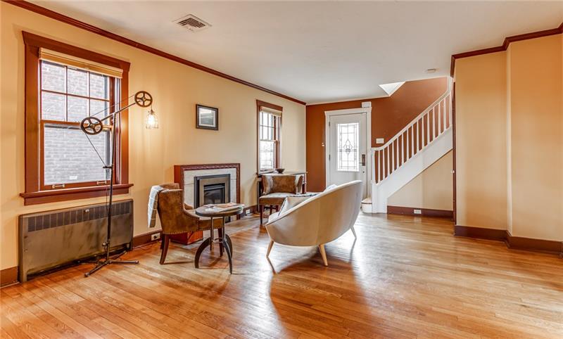 7549 Graymore Road Pittsburgh, PA 15221 - Photo 5 of 25 Gallery Image 5